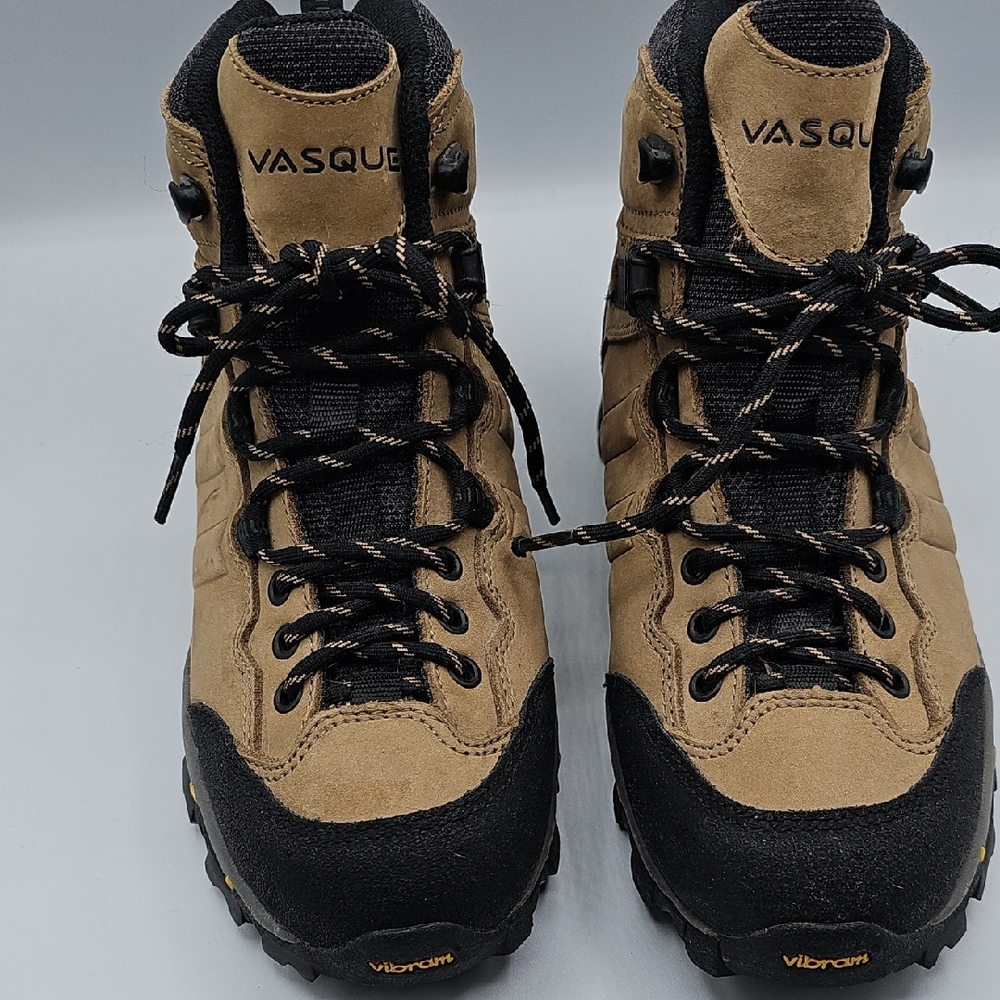 Vasque Men's Brown and Black Outdoor Boots, Gorpcore, hiking, size 7.5